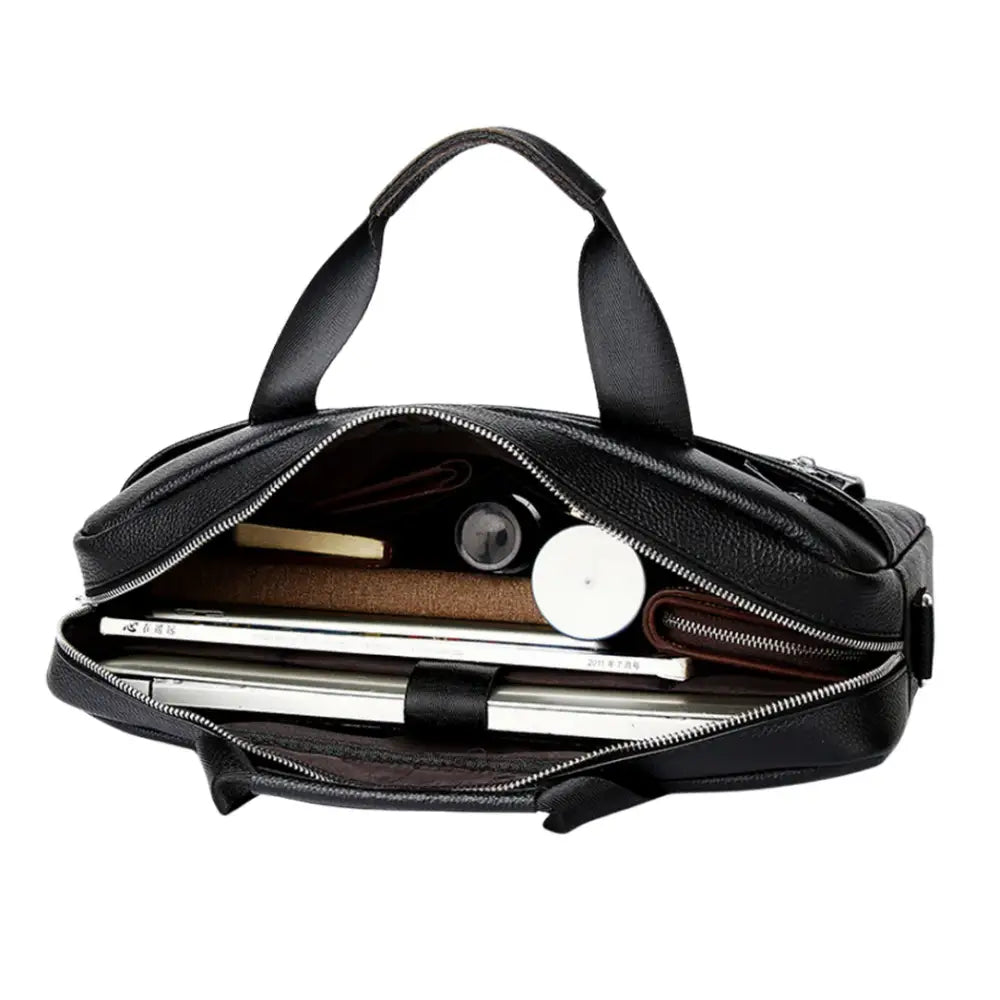 Porte-documents ouvert en cuir noir.