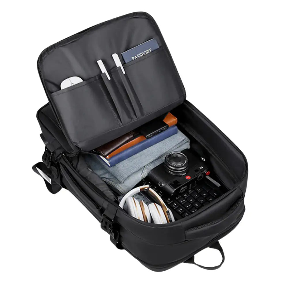 Sac à dos 30l cabine avion Nomad Lite rempli d’articles, parfait pour avion Nomad