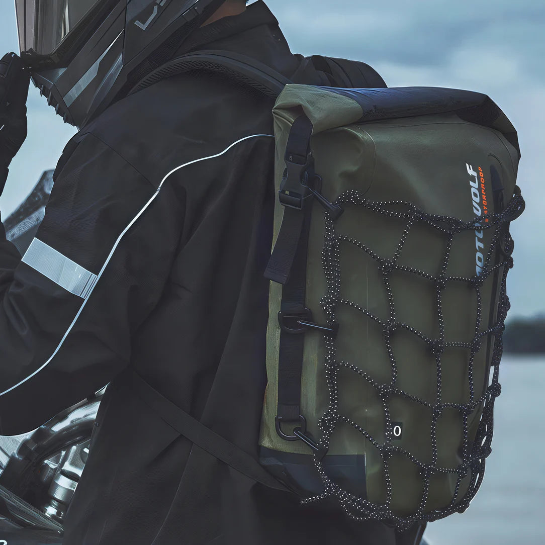 Sac à dos étanche MotoWolf 30L noir et vert olive, roll top avec filet cargo