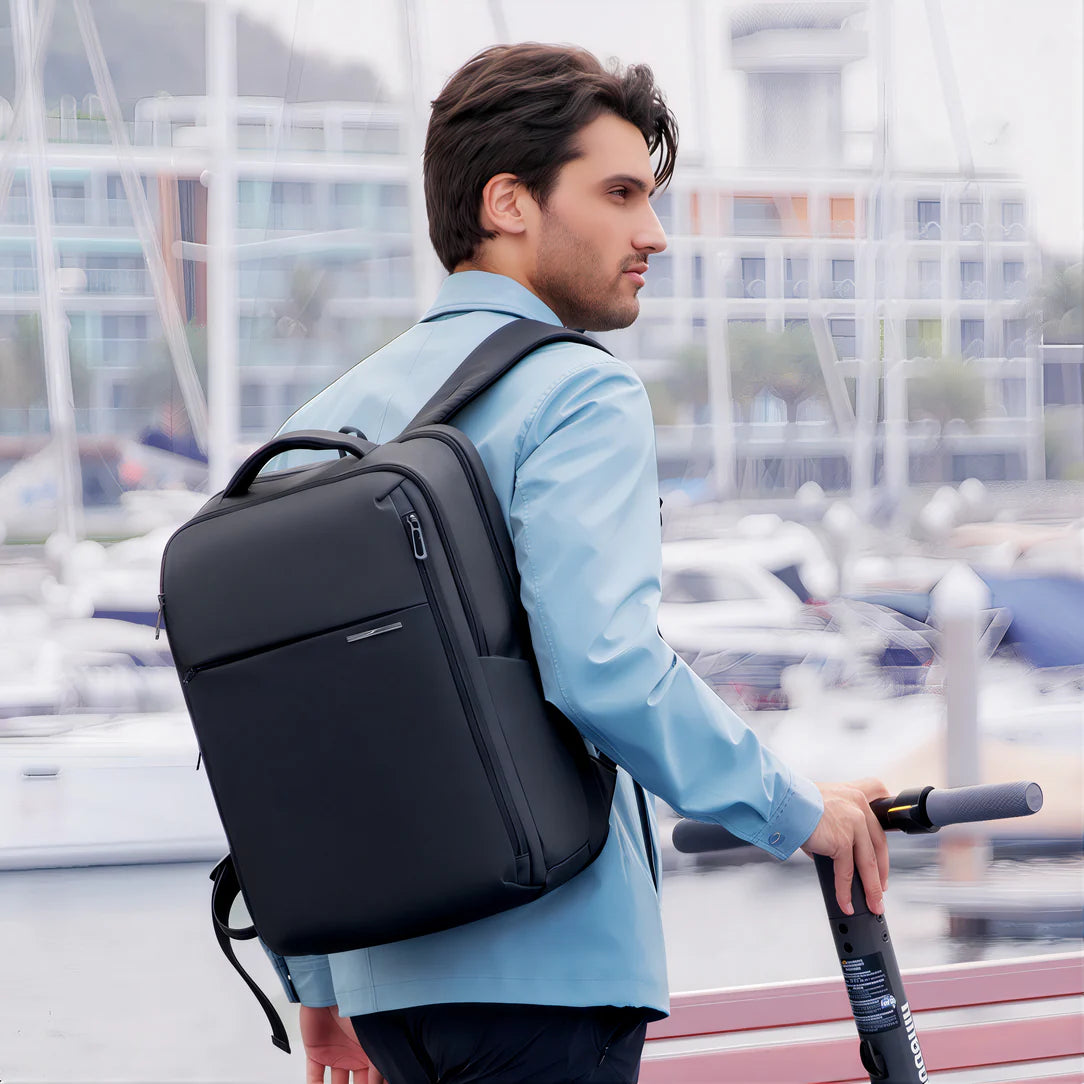Sac à dos homme travail ordinateur Tenör X avec poche zippée et design noir