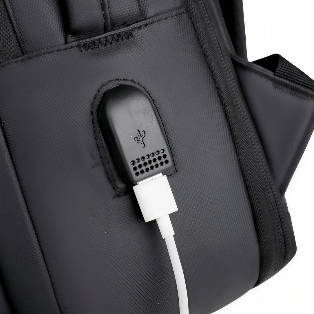 Sac à dos moderne pour ordinateur Straton avec port USB et câble blanc