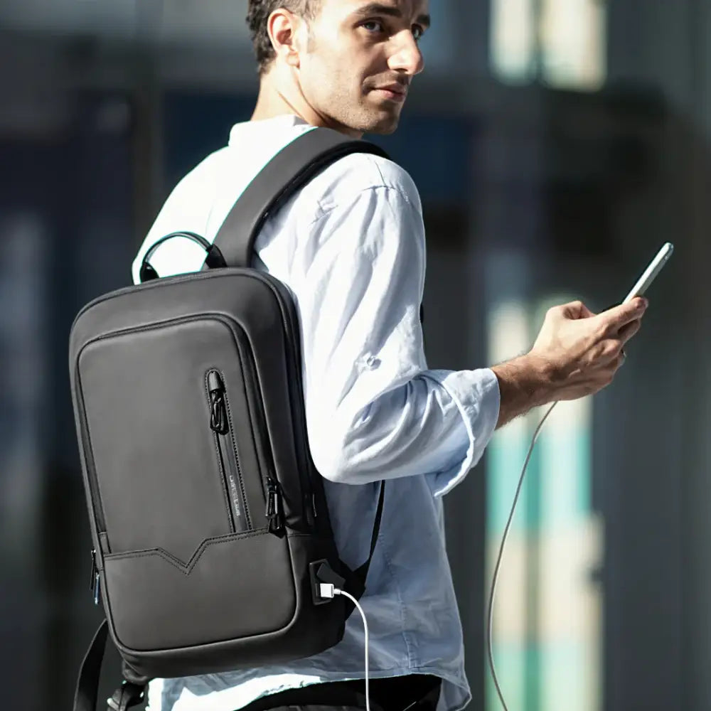 Sac à dos ordinateur 14 pouces Aéro I avec port de chargement USB noir