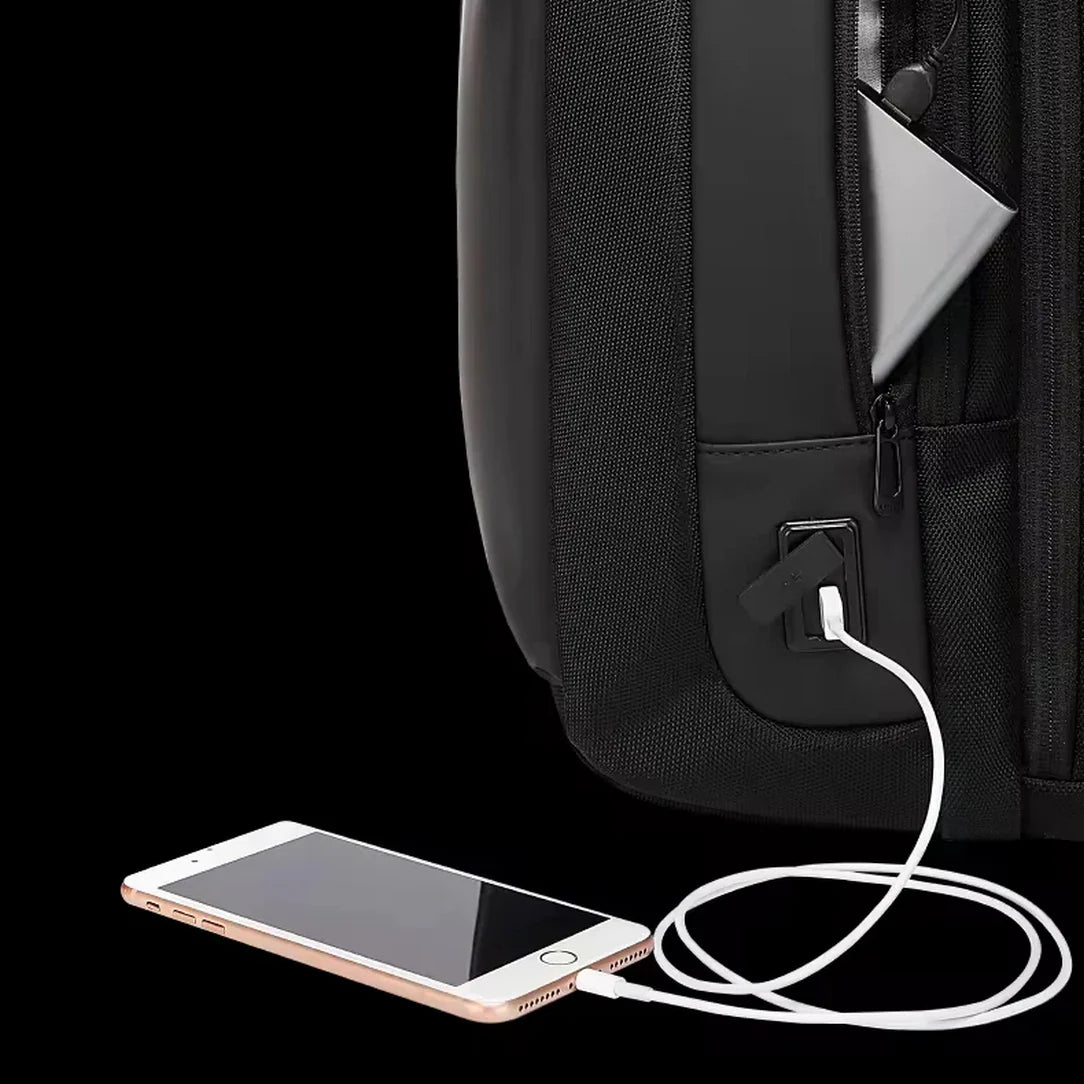 Sac à dos ordinateur homme 17 pouces Titan doté d’un design avec port USB intégré