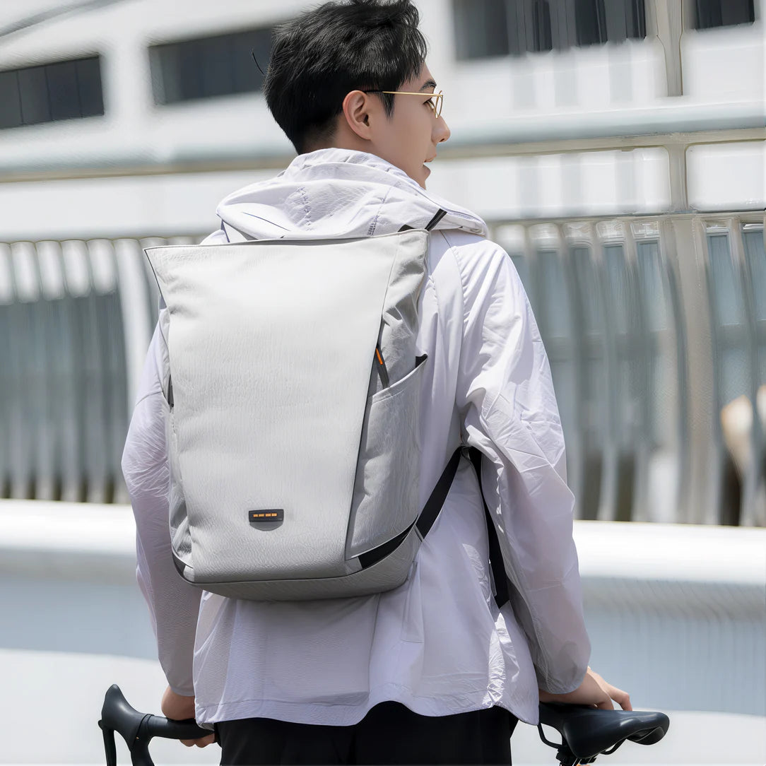 Sac à dos ordinateur homme tendance en gris avec bretelles noires - JetTech