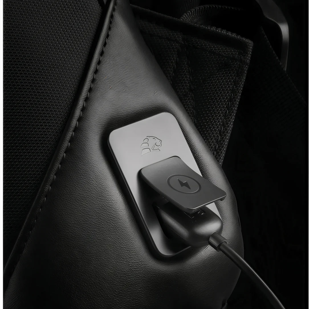 Sac à dos ordinateur ultra léger en cuir noir avec port de chargement intégré