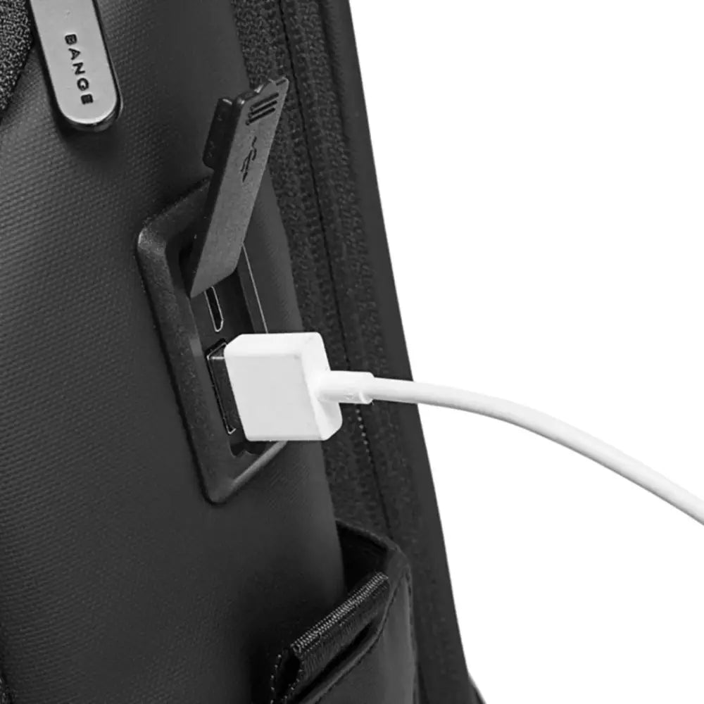 Sac à dos noir avec port de charge.