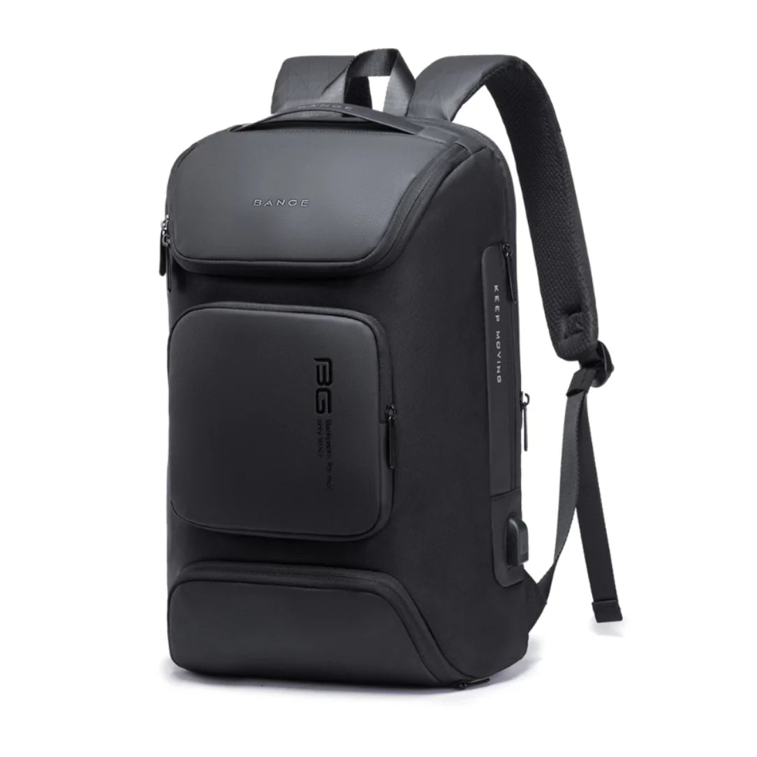 Sac à dos noir avec bretelles rembourrées.