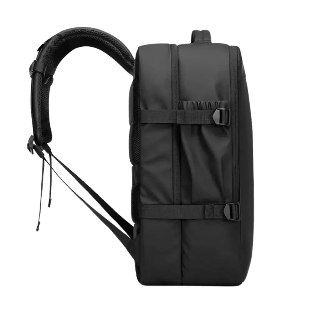 Sac à dos de voyage noir.