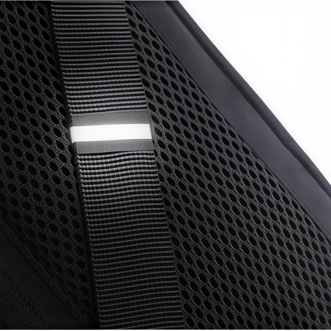 Détail du sac banane noir - Black Edition Tinyat, style mesh noir moderne