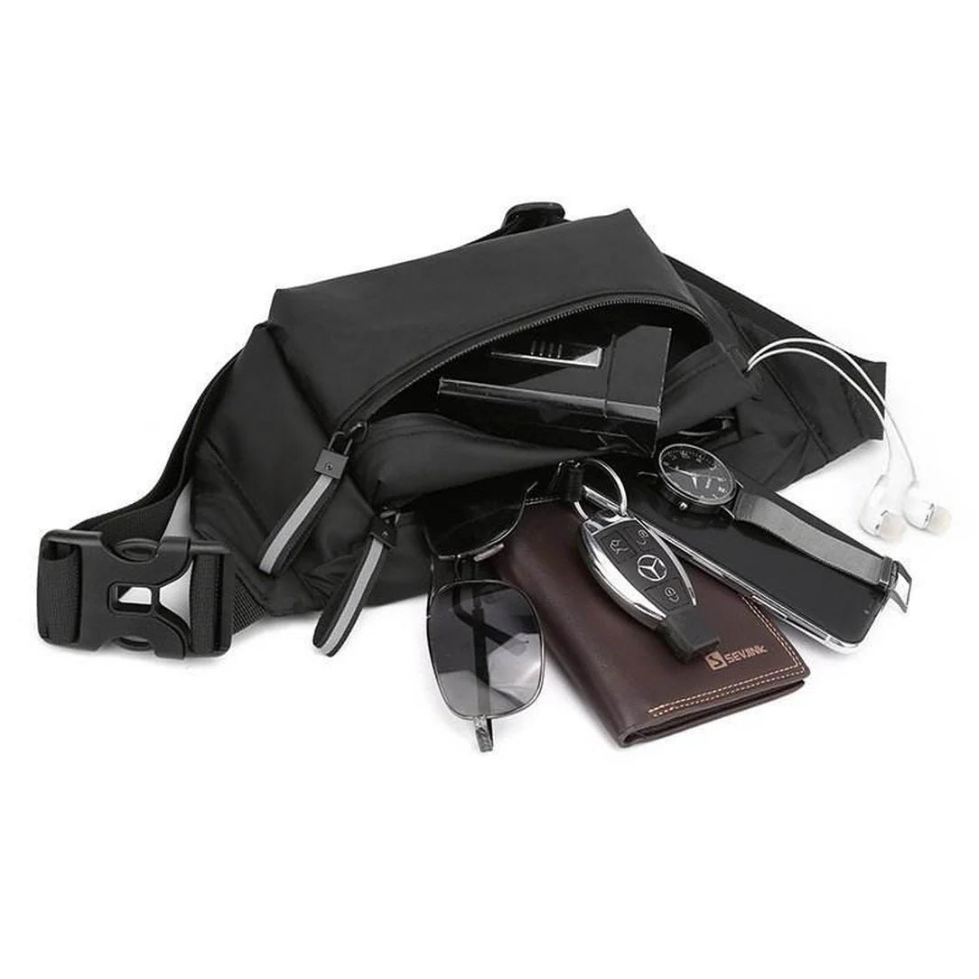 Sac bandoulière banane Swift ouverte avec contenu visible, style pratique noir