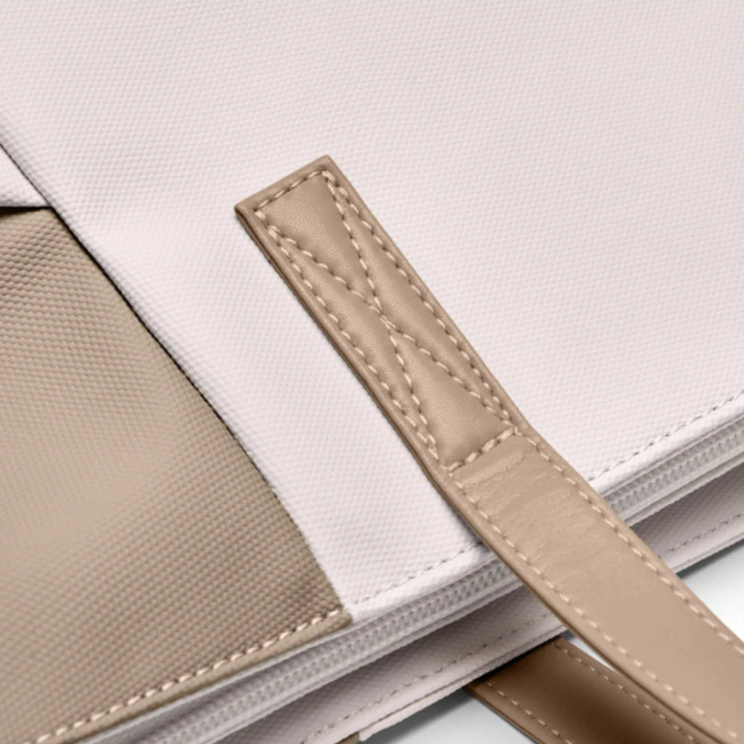Sac cabas femme beige et blanc avec poignée en cuir, élégant cabas femme ordinateur