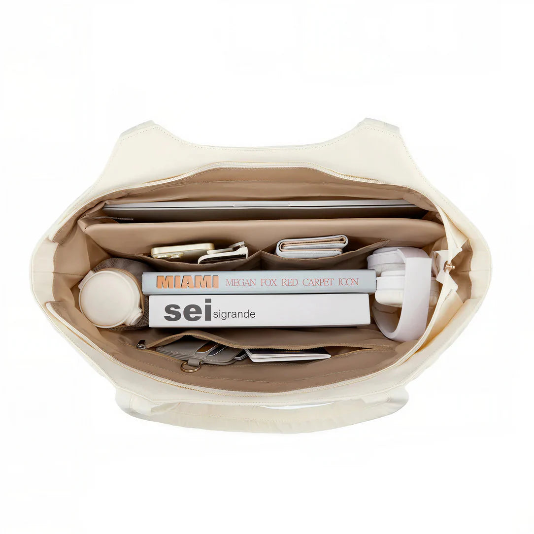 Sac cabas matelassée beige ouverte, élégant sac cabas pour wardrobe sophistiqué