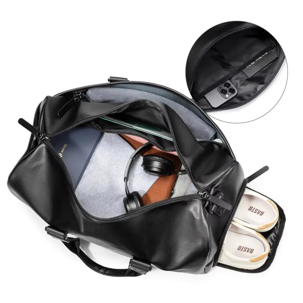 Sac de sport noir ouvert.