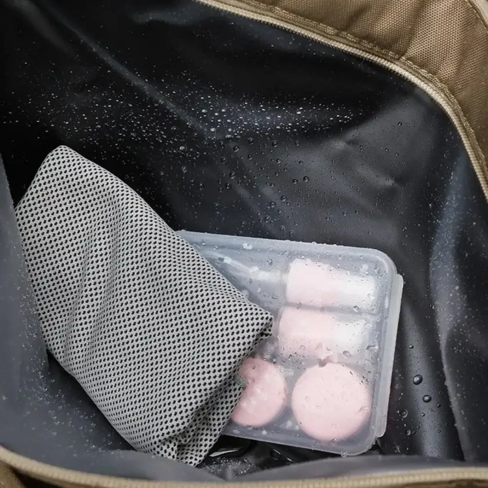 Cosmétiques dans un conteneur humide avec Sac de Voyage Femme XL Soléa
