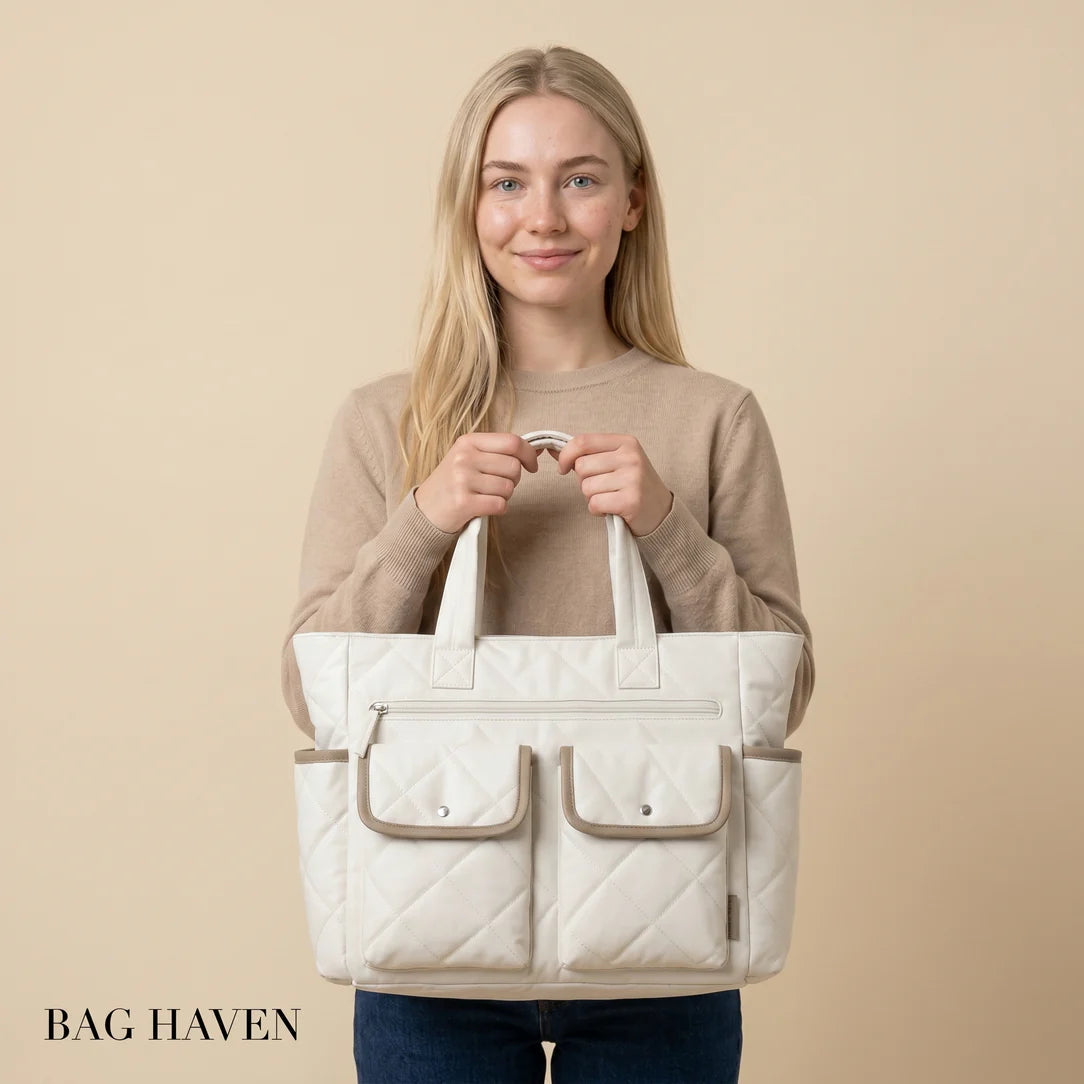 Sac fourre tout pour les cours rythmes scolaires en tissu crème matelassé avec poches avant beige format spacieux